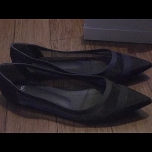 Fendi colibri flat size 41 1/2